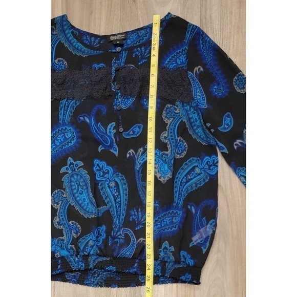 Women's Lucky Brand Blouse Top size medium - Picture 3 of 12